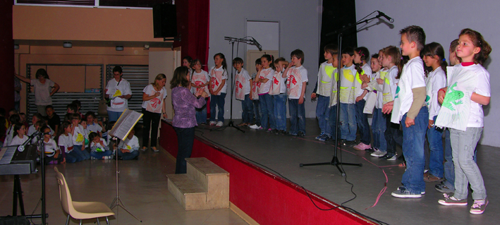 Les enfants chantent