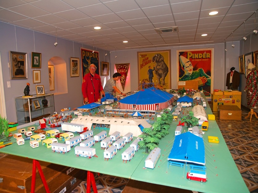 Maquette cirque Thièche