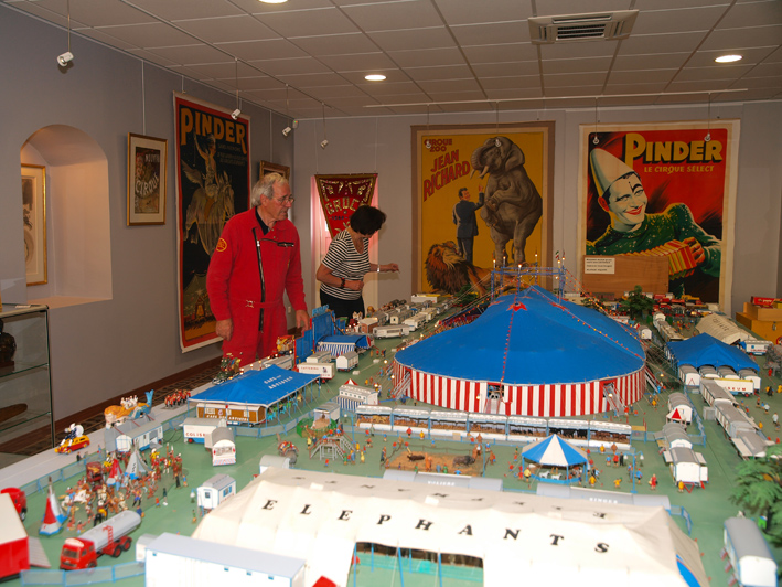 Maquette cirque Thièche