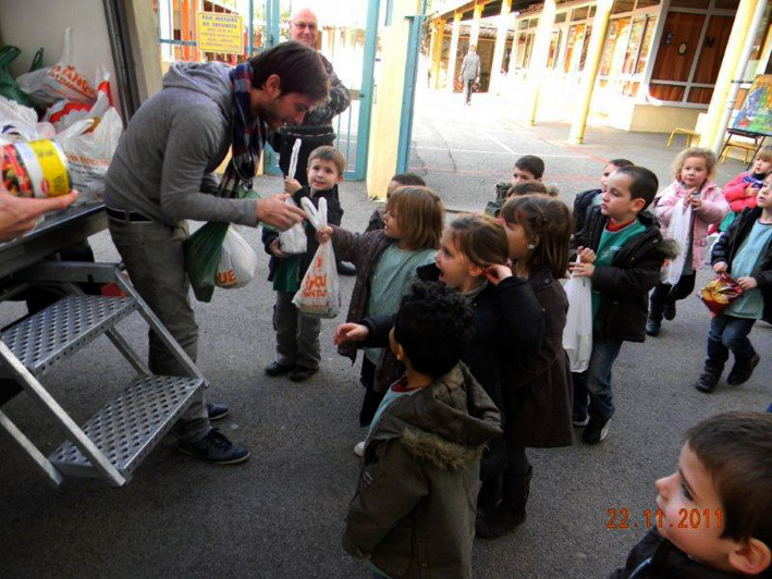 Maternelle et banque alimentaire