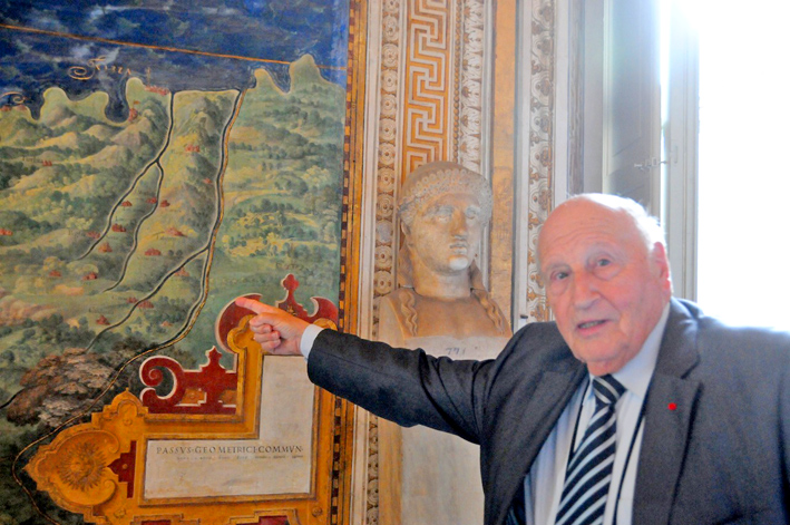 Dr-Frere-au-Vatican_03-11-12