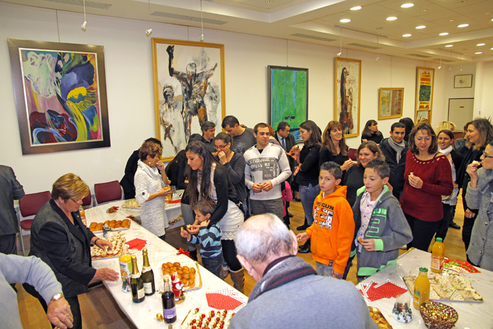 Aides-maternelles-et-menageres_10-12-12