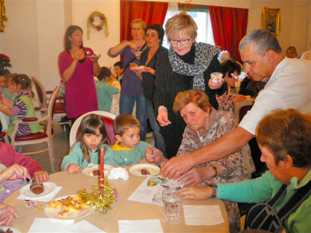 Maternelle_Noel-a-la-Gorghette_24-12-12