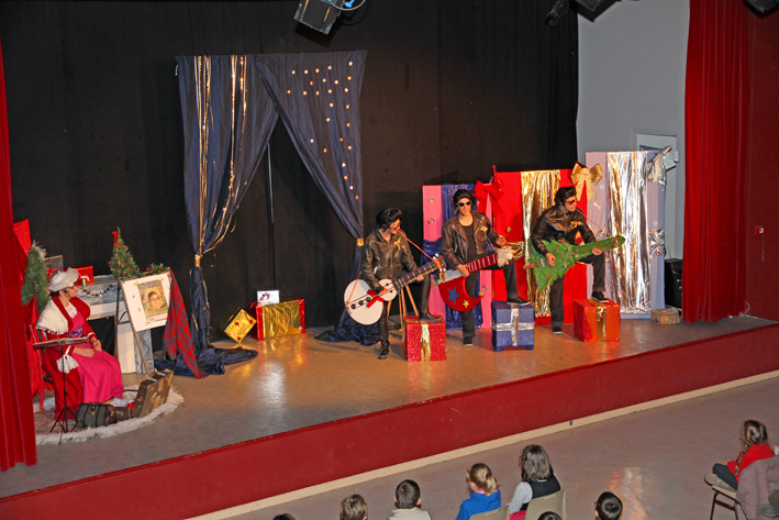 Spectacle-Noel-du-primaire_31-12-12