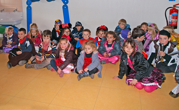 Carnaval-des-ecoles_15-02-13