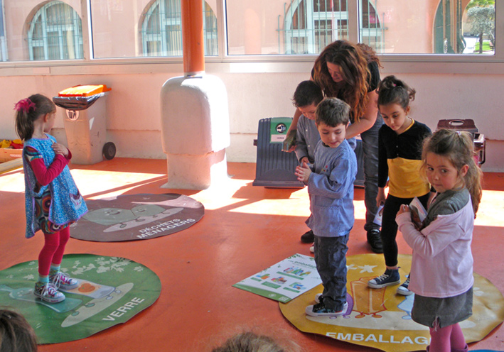 La maternelle et le tri sélectif: apprendre très tôt à soigner la planète