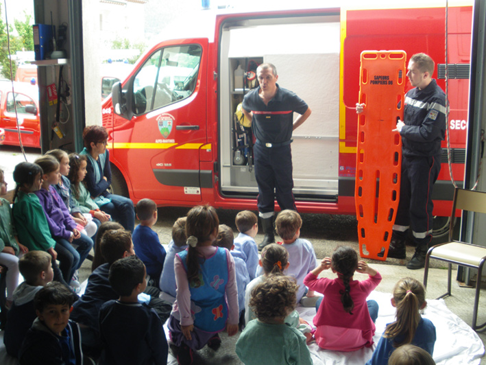 la maternelle chez les pompiers