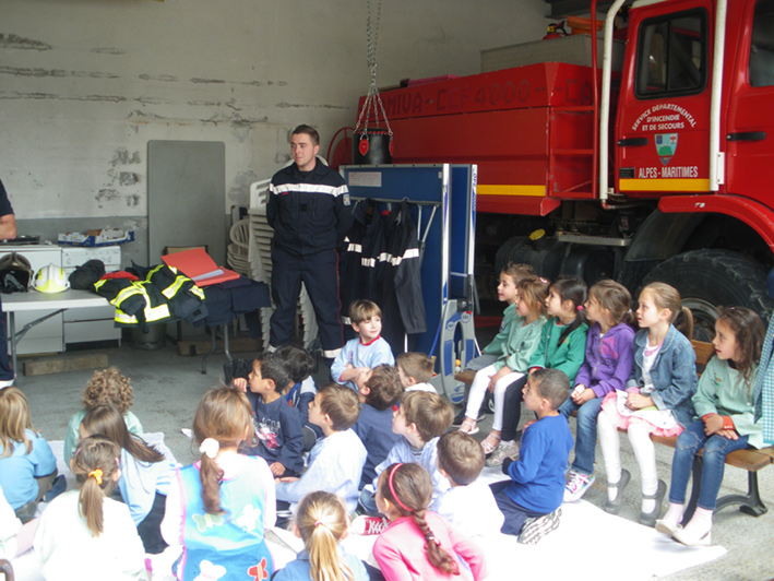la maternelle chez les pompiers