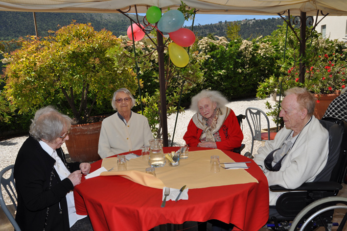 Fete-des-voisins-Clos-Vermeil_31-05-13