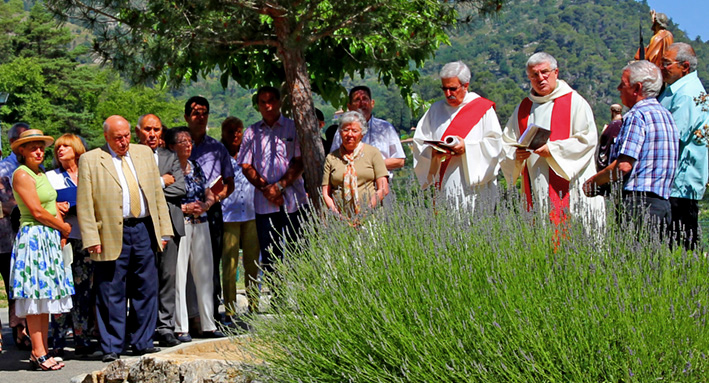 Sts-Pierre-Paul-Messe-Procession_30-06-13