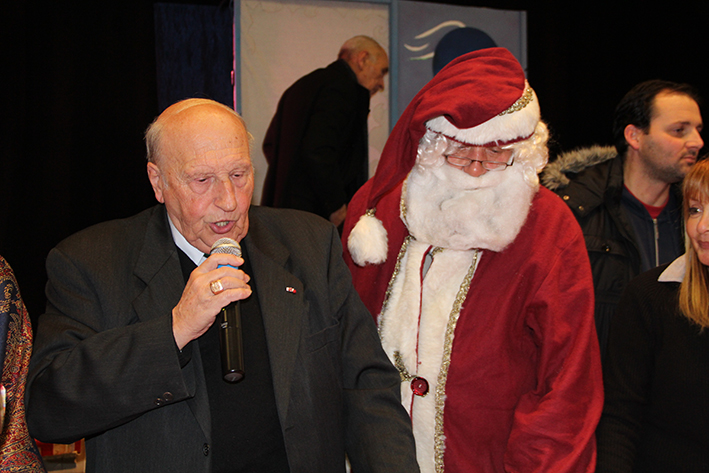 Spectacle-enfants-du-personnel_17-12-13
