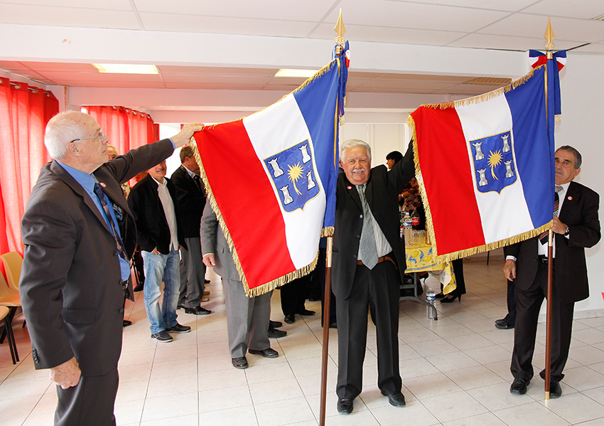 UNC drapeau