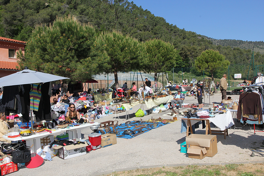 Brocante à Plan d'Ariou