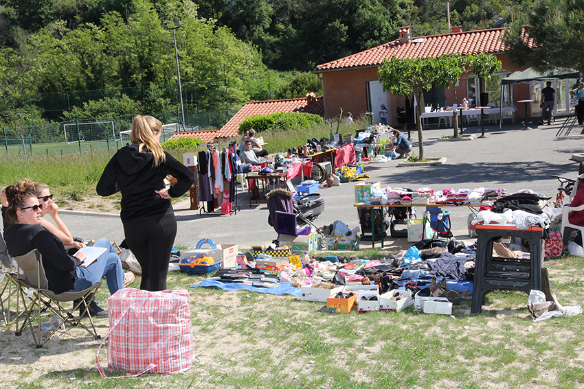 Brocante à Plan d'Ariou