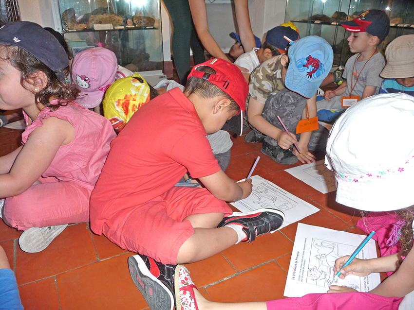Chateau-Visites-scolaires-juin-2014
