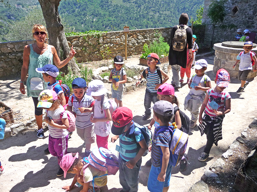 Chateau-Visites-scolaires-juin-2014