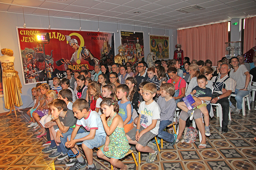 Magiciens-1er-spectacle_20-06-14