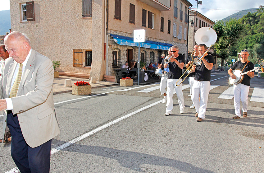 Street.s-Warmers_7-8-14