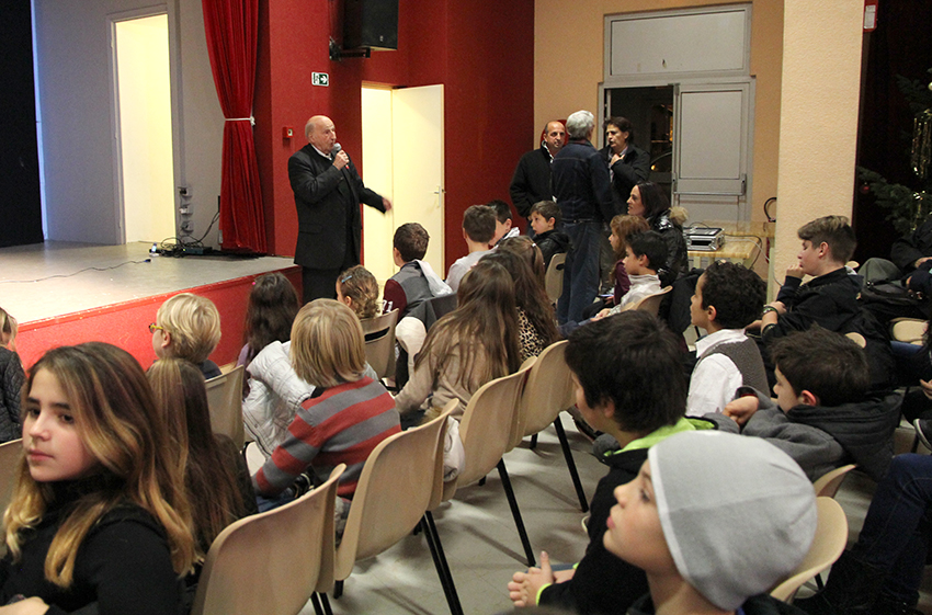 Spectacle-enfants-mairie_16-12-14