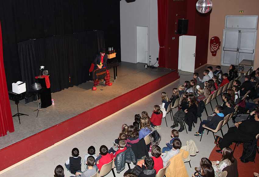 Spectacle-enfants-mairie_16-12-14