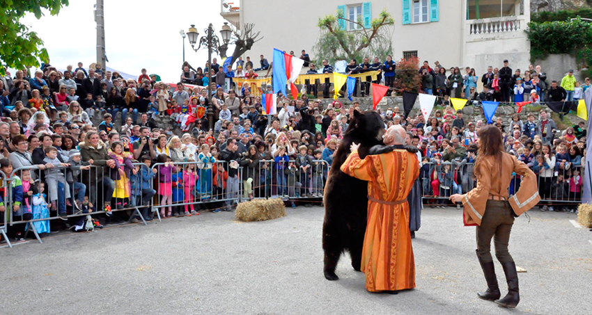 à la fête médiévale