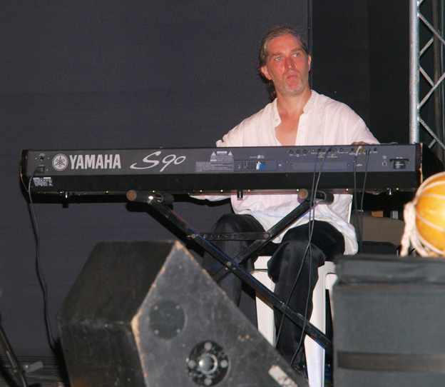 Lora Yma clavier