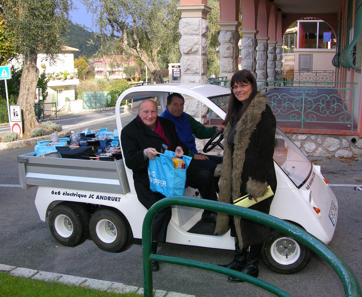 Distribution des colis de Noël