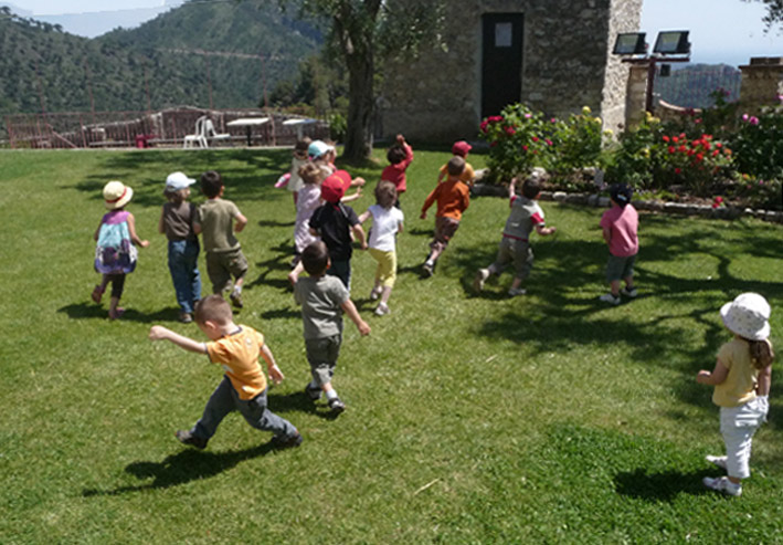 Maternelle et papillons