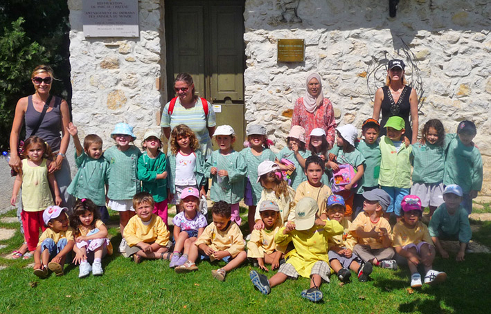 Papillons et enfants
