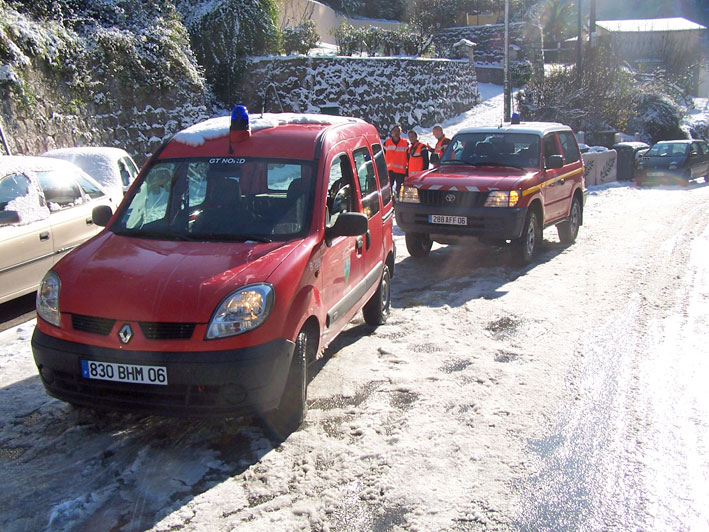 Pompiers et neige